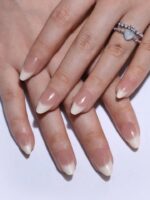 أظافر صناعية مع اللصق + مبرد